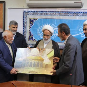 دیدار کاررکنان ستاد بازسازی عتبات و عالیات با نماینده ولی فقیه در استان و امام جمعه کرمانشاه