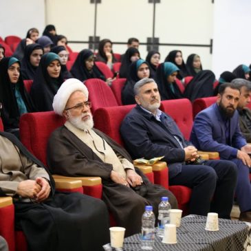 حضور نماینده ولی‌فقیه در استان و امام‌جمعه کرمانشاه، در مراسم یادواره شهدا و افتتاحیه راهیان نور ۱۴۰۳ در دانشگاه‌ آزاد اسلامی واحد کرمانشاه