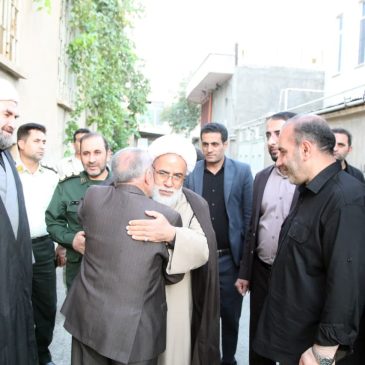 حضور در منزل شهید «اکبر درزینی» در شهرستان سنقر